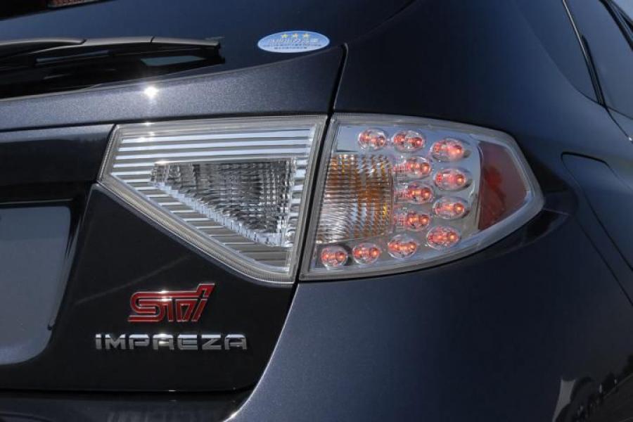  Subaru Impreza WRX STi 2007 года  (фото 12 из 16)
